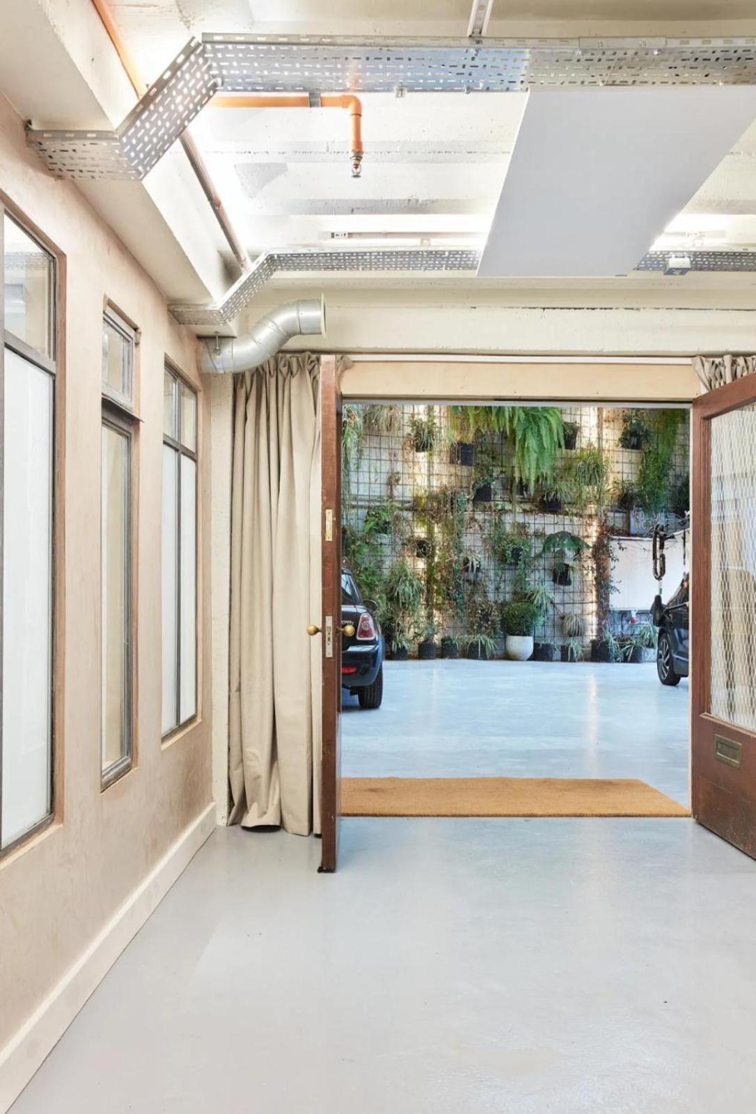 Inner Landing *
